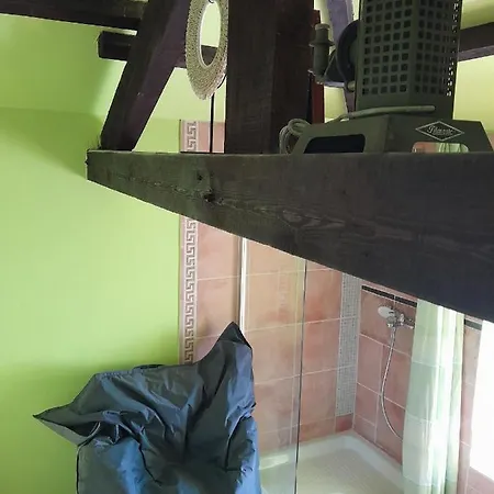 Le Prieure Bed & Breakfast *