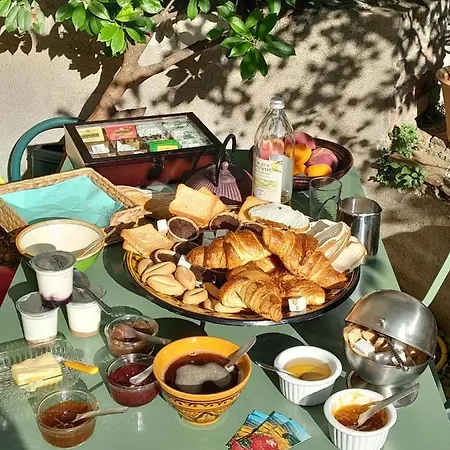 Le Prieure Couette-café Saint-Florent-sur-Auzonnet